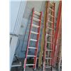 Image 2 : 3-Werner FG Ext. Ladder - 16'/20' - 3 X $