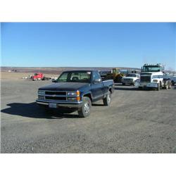 1994 Chevrolet 1500 - 4WD, AT