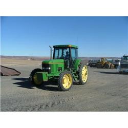 John Deere 7200