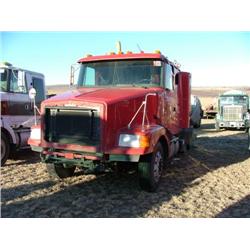 1995 White Volvo Conv - Integral Sleeper