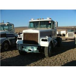 1984 White Volvo Conv - Integral Sleeper