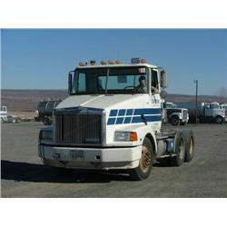 1989 White Volvo Conv - Day Cab