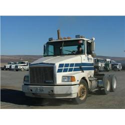 1989 White Volvo Conv - Day Cab