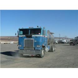 1986 Freightliner COE - 4,000 Fertilizer Tank