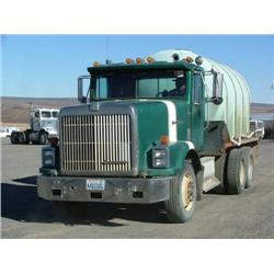 1988 IHC Water Truck - Diesel, 10-spd