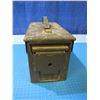 Image 2 : Metal ammunition box