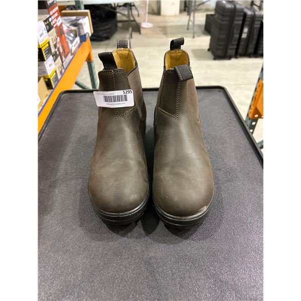 Aquatherm brown boots, mens size 10