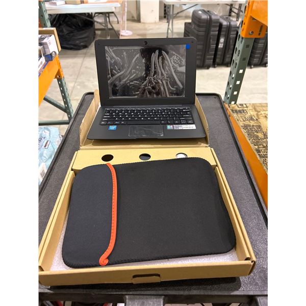 NetBook 10.1" laptop with carrying case