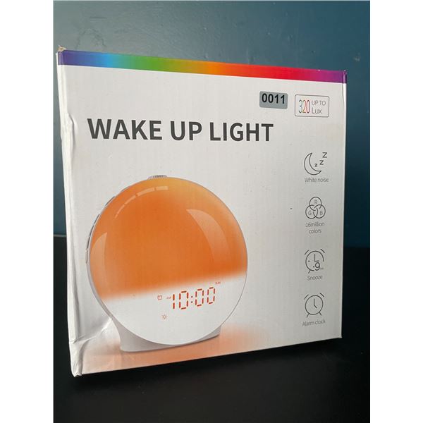 Lot of 1 Sunrise Alarm Clock/White Noise Sleep Machine Multi-Colour Light - Brand New!