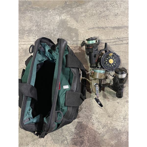 Lot of 1 Bag of 3 Assorted Fishing Reels - Used