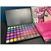 Image 2 : Lot of 1 Slam Beauty 120-Colour Eyeshadow Palette w/ Cosmetic Bag