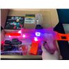 Image 3 : Lot of 1 G36 Automatic/Electric Ball Blaster Gun Toy - Glow In The Dark Pink w/ Lighting Effects!