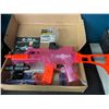 Image 2 : Lot of 1 G36 Automatic/Electric Ball Blaster Gun Toy - Glow In The Dark Pink w/ Lighting Effects!