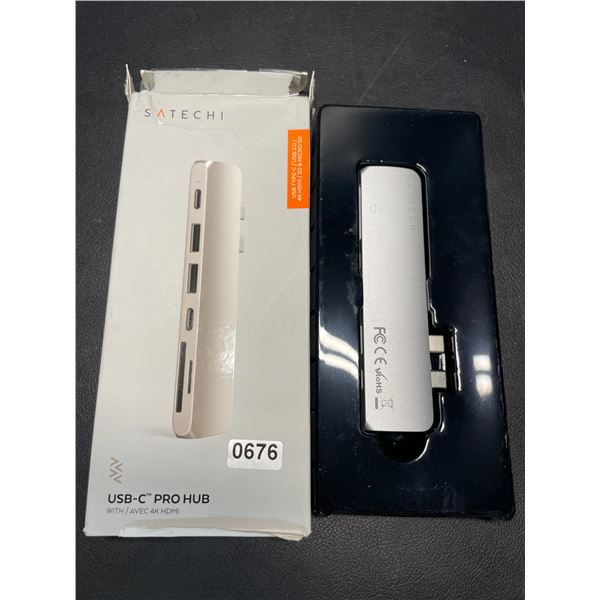 Lot of 1 Satechi USB-C Pro hub with 4K HDMI