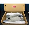 Image 1 : Lot of 1 Pair of Pull Top Urban Sneakers - Size 12 - Brand New