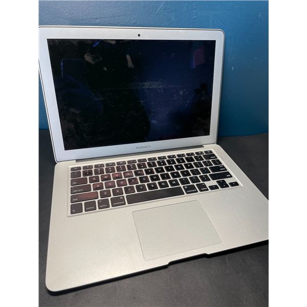 Lot of 1 MacBook Air (Model: A1466) - Used