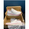 Image 1 : Lot of 1 Pair of Cestfini Sneakers for Women - Brand New in Box - Size 7