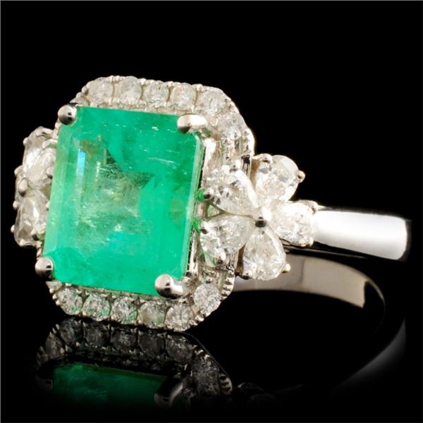 18K Gold Ring: 2.60ct Emerald & 0.77ctw Diamonds