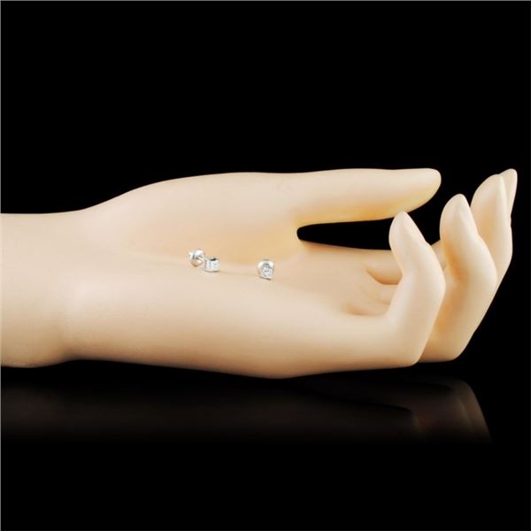 0.34ctw Diamond Earrings in 14K Gold