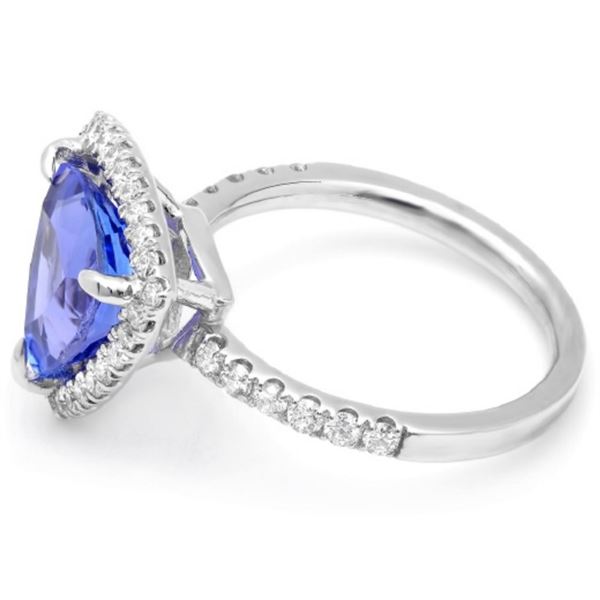 3.50ct Tanzanite & 0.60ct Diamond Ring in 14K Gold