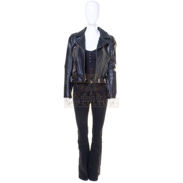 Future Man (TV) – Tiger’s (Eliza Coupe) Outfit - 34-23