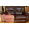 Image 1 : Leather Lazyboy Manual Reclining Loveseat 63 x 35 x 40