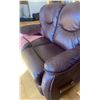 Image 3 : Leather Lazyboy Manual Reclining Loveseat 63 x 35 x 40
