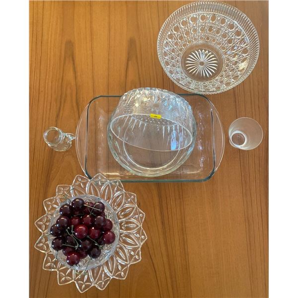 Glass Salad Bowles Serving Pyrex Cake Pan Display Cherries
