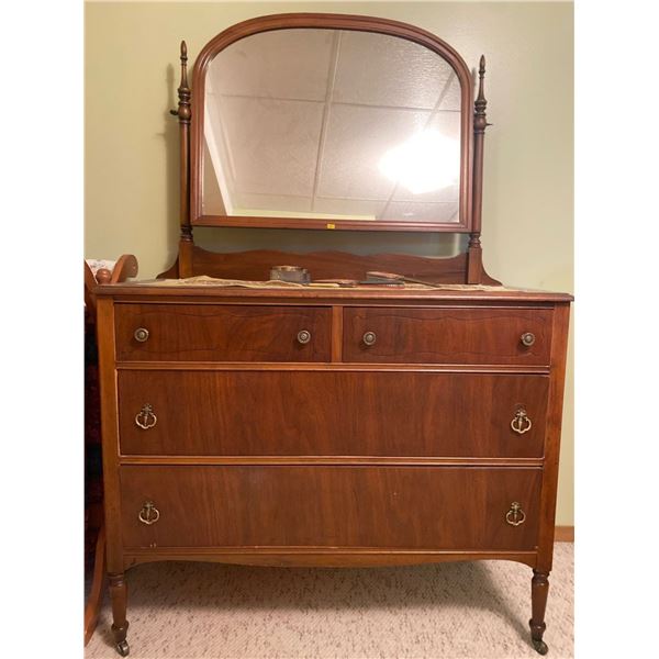 Dresser & Mirror 44L x 20D x 68T