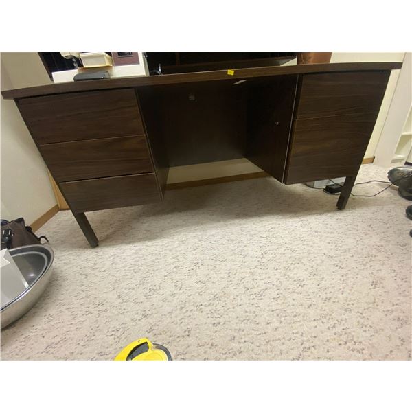 Office Desk 72L x 30D x 29T