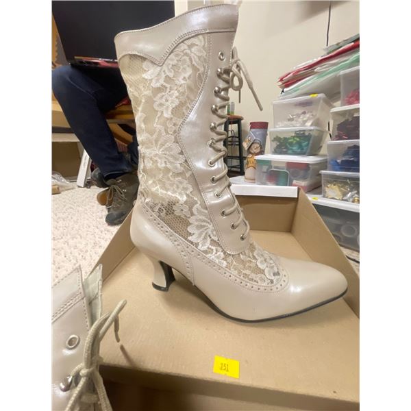 Antique High Top Boots Size 10 & Blue Gloves