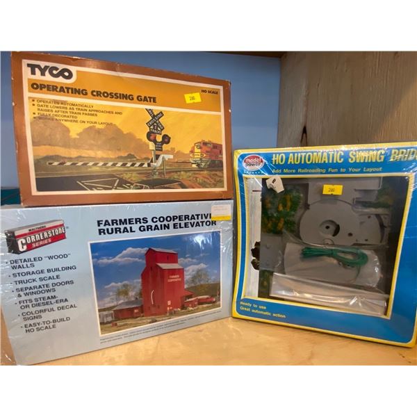 HO Crossing Gate - Farmers Grain Elevator Swing Bridge