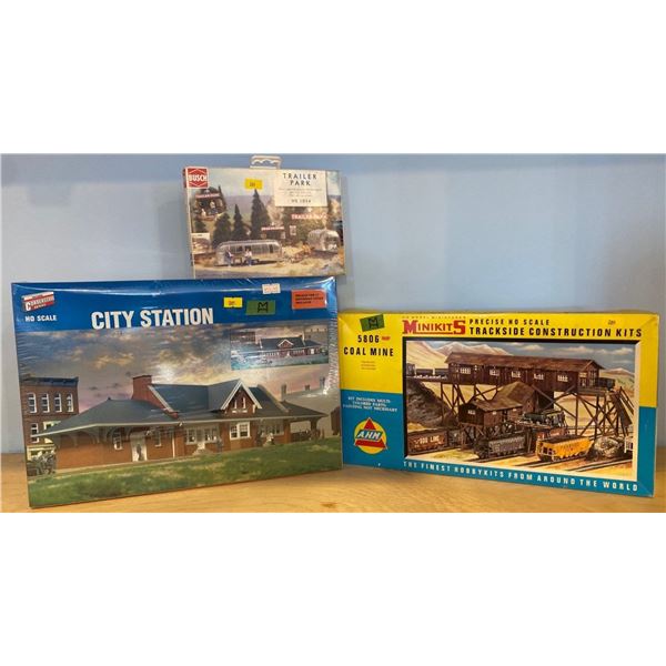 Walters Cornerstone HO Decor