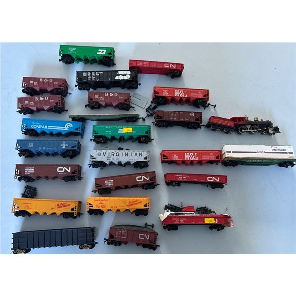 Multiple Train Box Cars and Freight Cars to build onto ModelTrain set