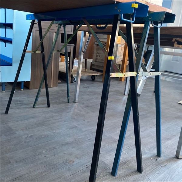 Four Slim 4ft Horses and a Sawhorse 2ft Aluminum Step Ladder