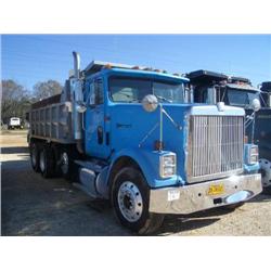 1996 INTERNATIONAL 9300 TRI AXLE DUMP