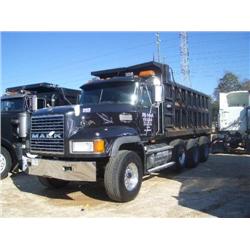 1996 MACK CL713 TRI-AXLE DUMP