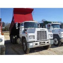 1988 MACK R690ST T/A DUMP