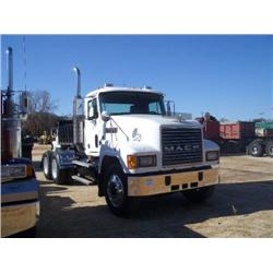 2001 MACK CH613 T/A TRUCK TRACTOR
