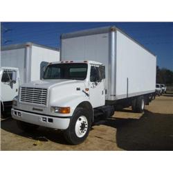 2000 INTERNATIONAL 4900 S/A VAN TRUCK