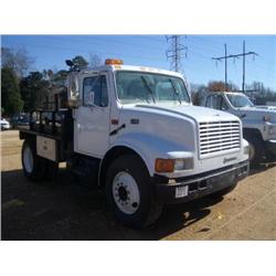 1995 INTERNATIONAL 4700 S/A FLATBED