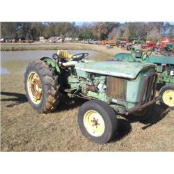 JOHN DEERE 830 FARM TRACTOR