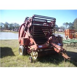 NEW HOLLAND 850 ROUND HAY BALER