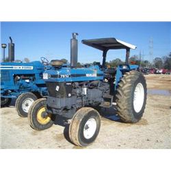 NEW HOLLAND 7610 FARM TRACTOR