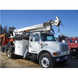 1998 INTERNATIONAL 4700 S/A DIGGER DERRICK TRUCK