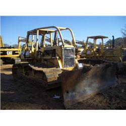 KOMATSU D58P-1 CRAWLER TRACTOR