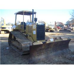 CAT D5M LGP CRAWLER TRACTOR