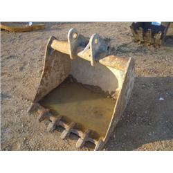 36" DIGGING BUCKET FITS FERMEC 860 LOADER BAC