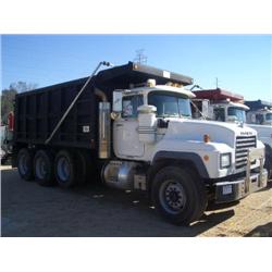 2001 MACK RD688S TRI-AXLE DUMP