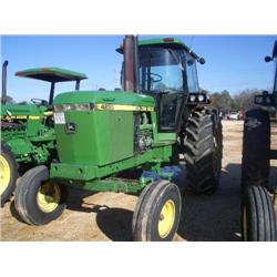 JOHN DEERE 4255 FARM TRACTOR